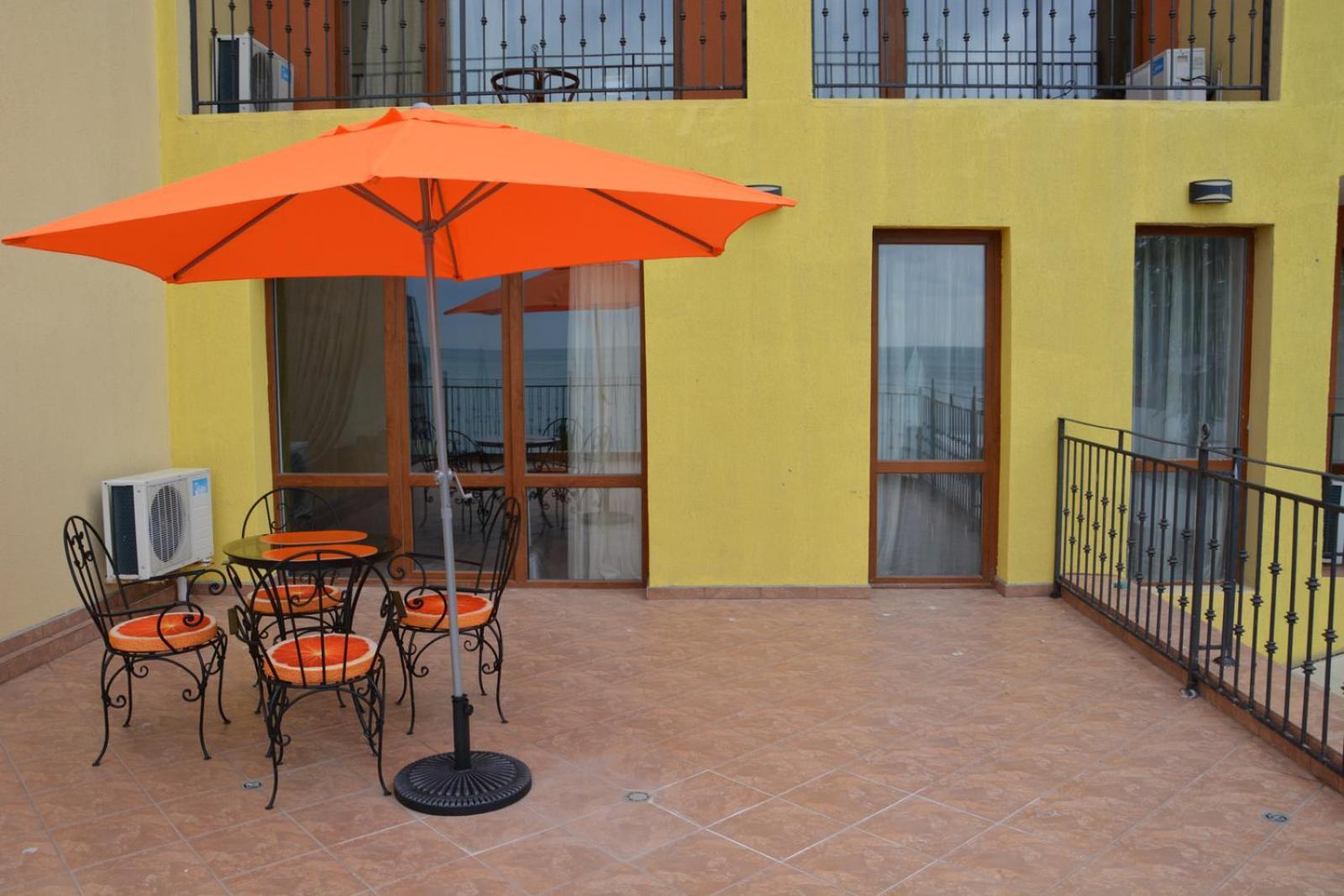 Balchik Amazing Sea Apartments ภายนอก รูปภาพ