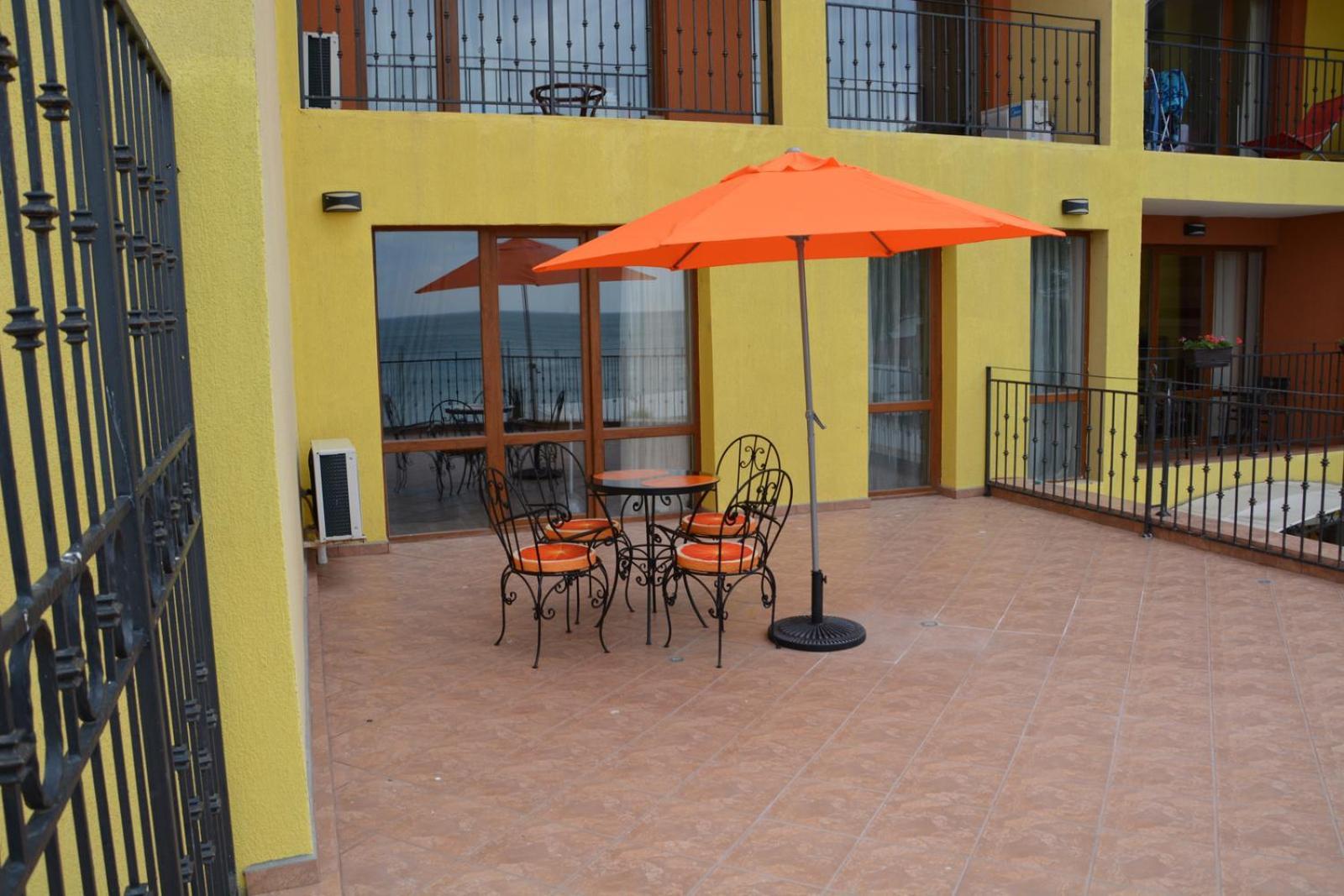 Balchik Amazing Sea Apartments ภายนอก รูปภาพ